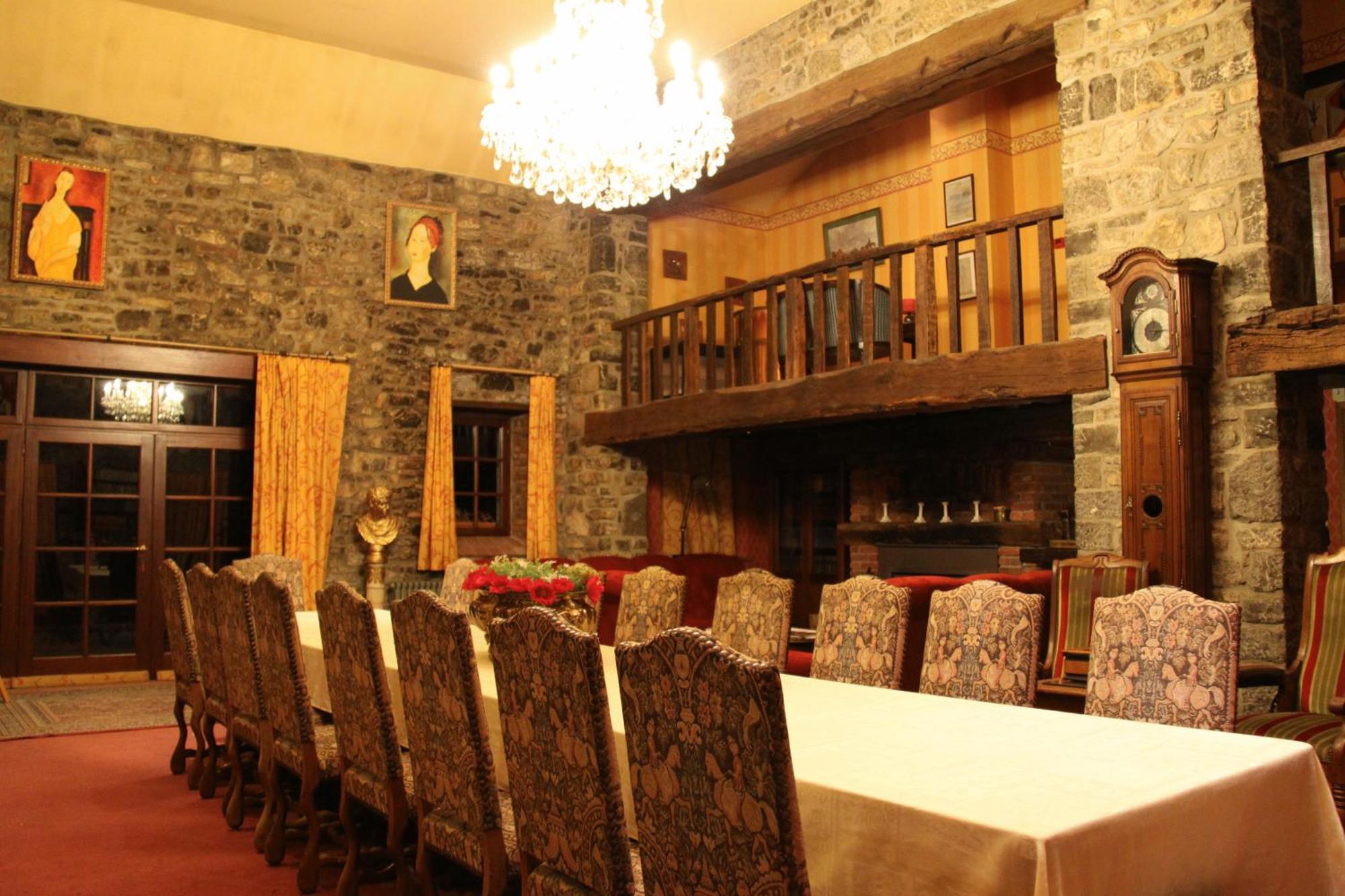 Tromcourt Hotel Couvin Ngoại thất bức ảnh